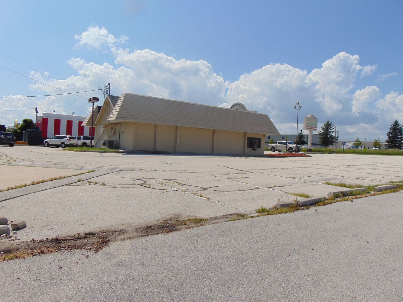 2329 S Business Dr, Sheboygan, WI 53081